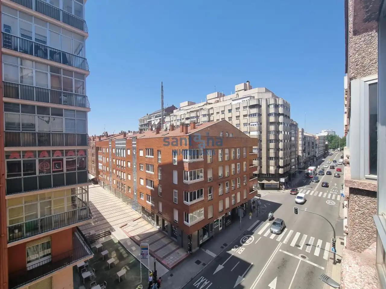 Exterior view of Flat for sale in León Capital   with Heating, Parquet flooring and Terrace