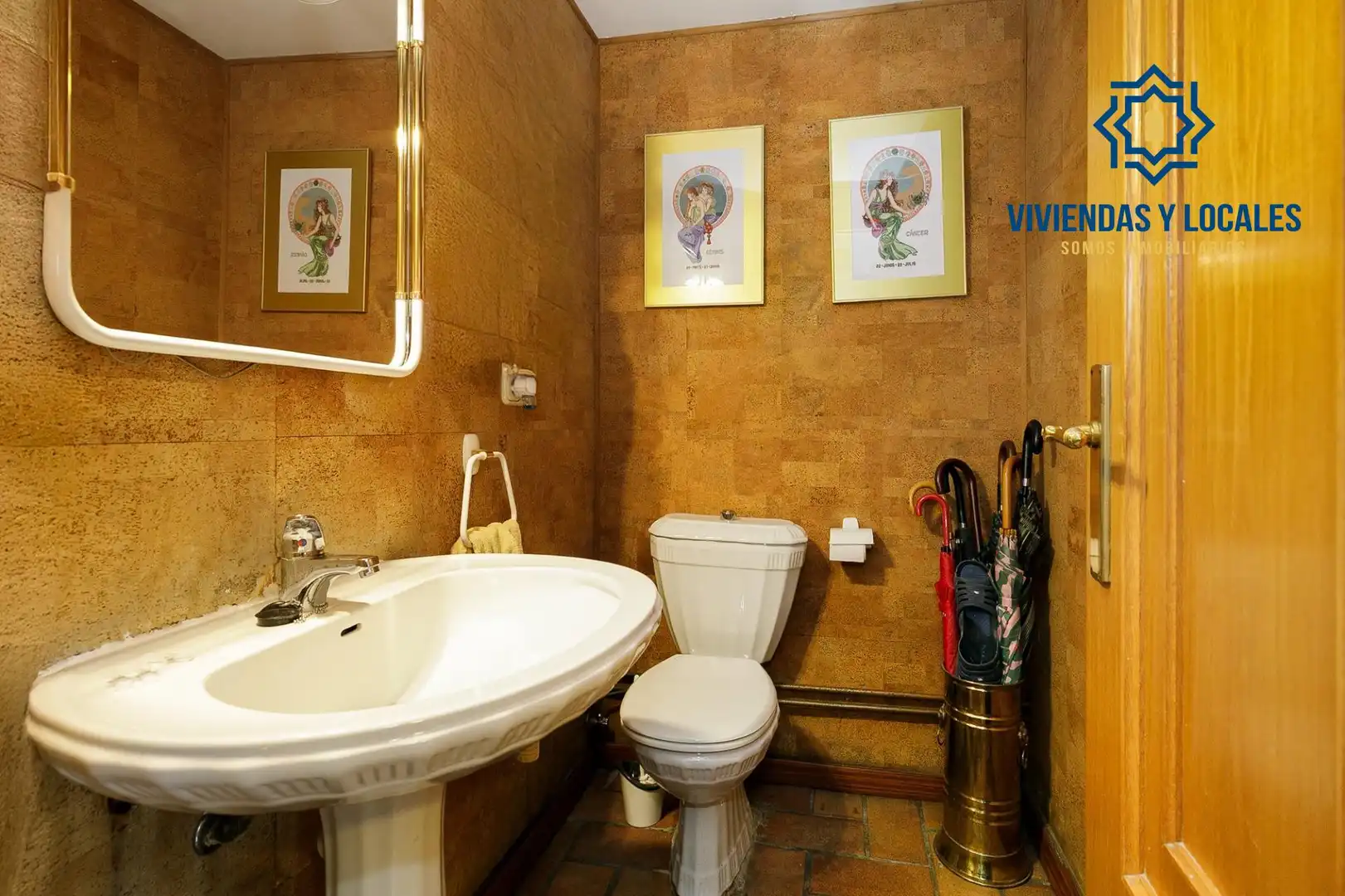 Bathroom of Houses for sale in Granada