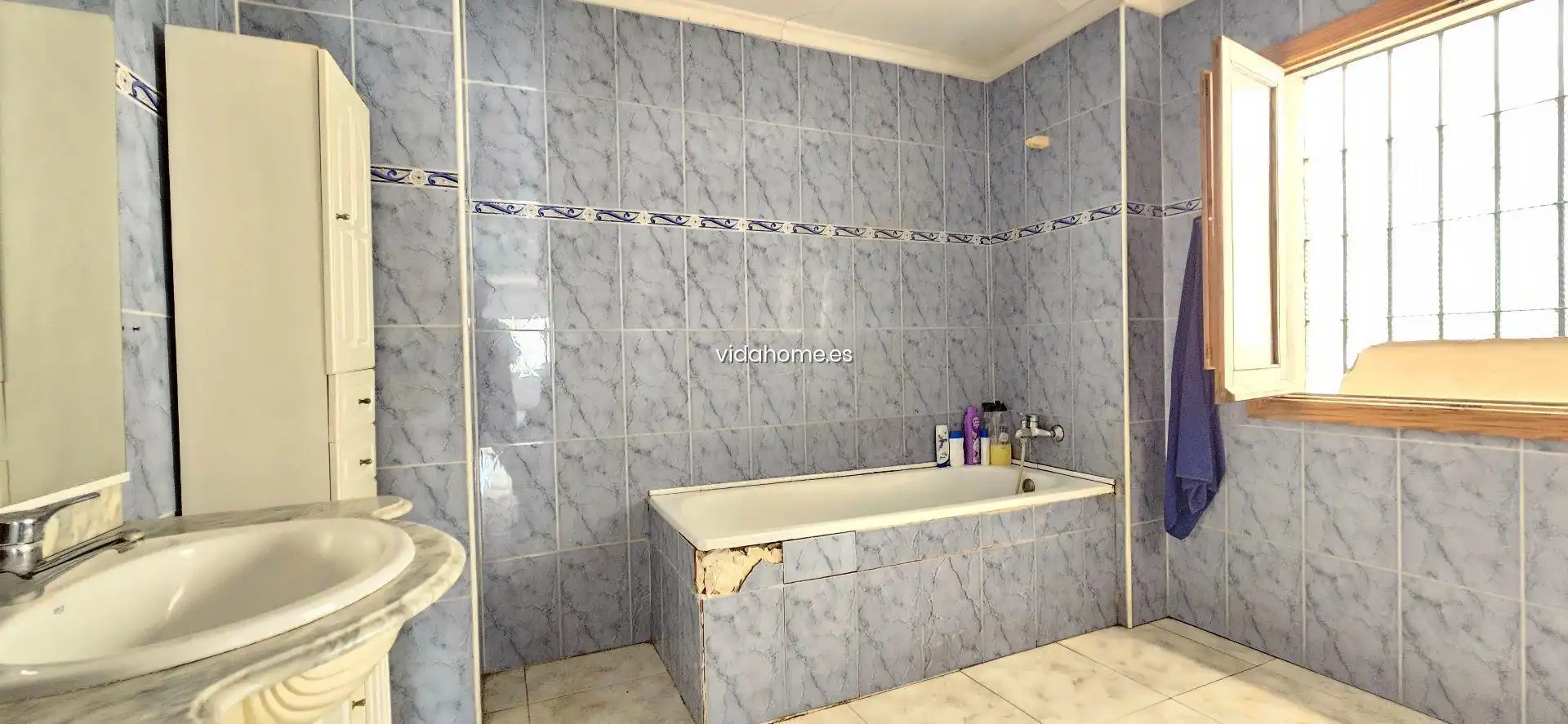 Bathroom of Houses for sale in Oliva