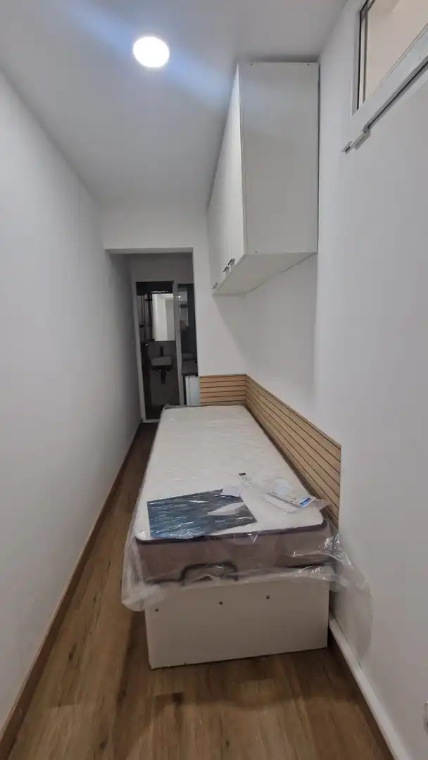Bedroom of Buildings for sale in Barcelona