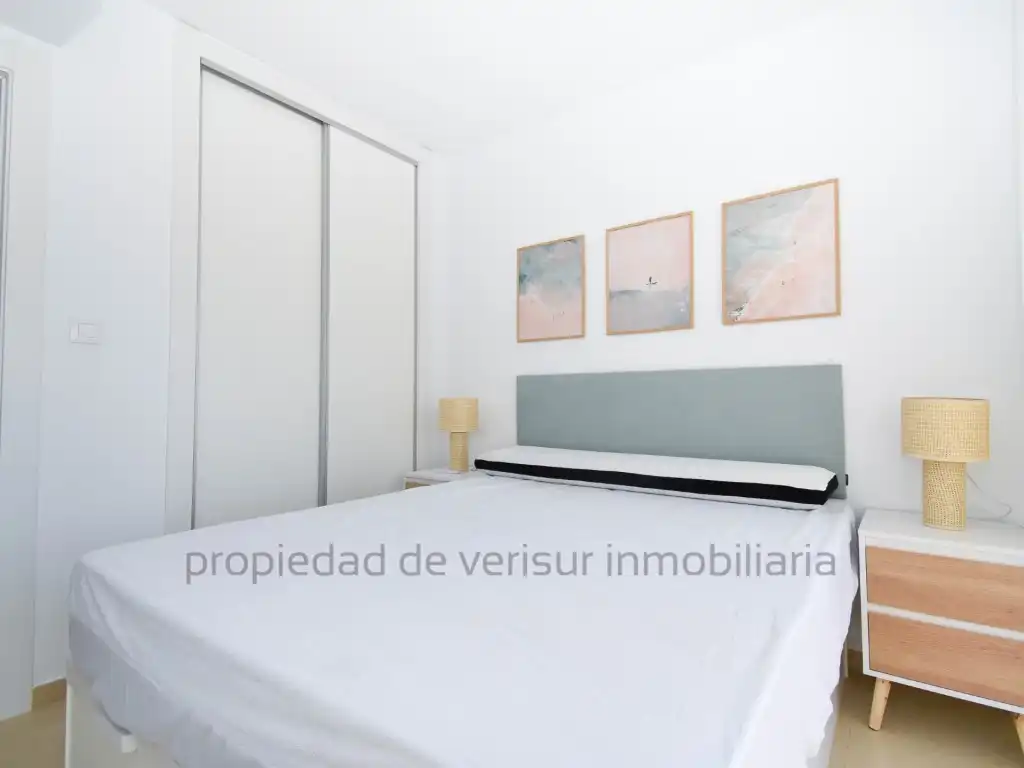 Dormitori de Apartament de lloguer en Águilas amb Balcó