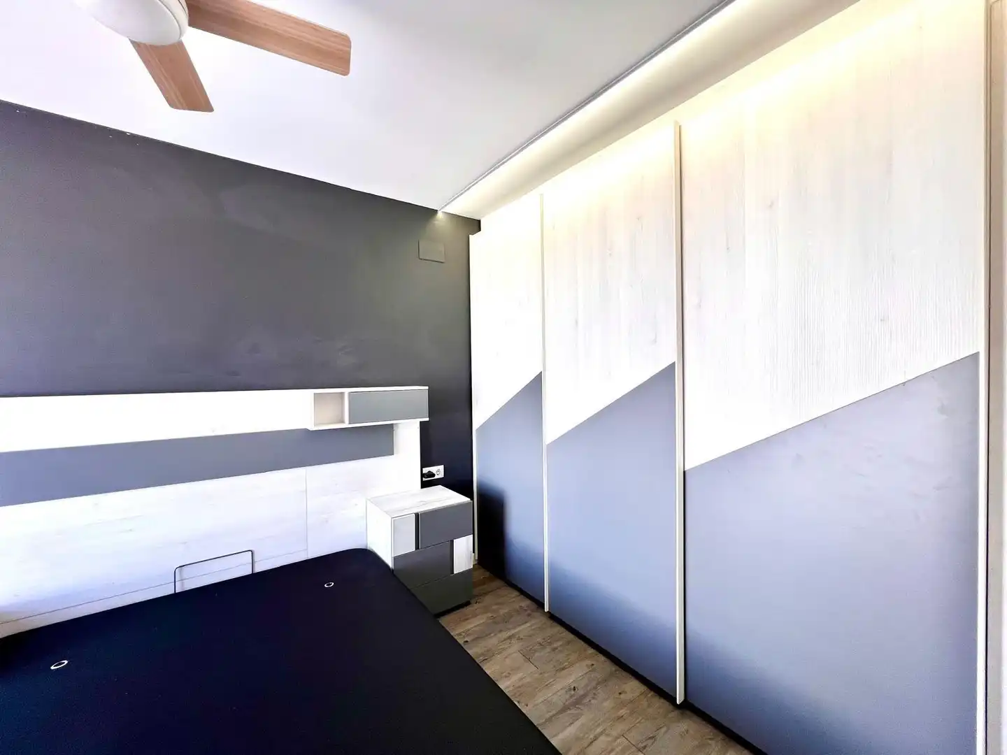 Bedroom of Duplexes for sale in Santa Bàrbara