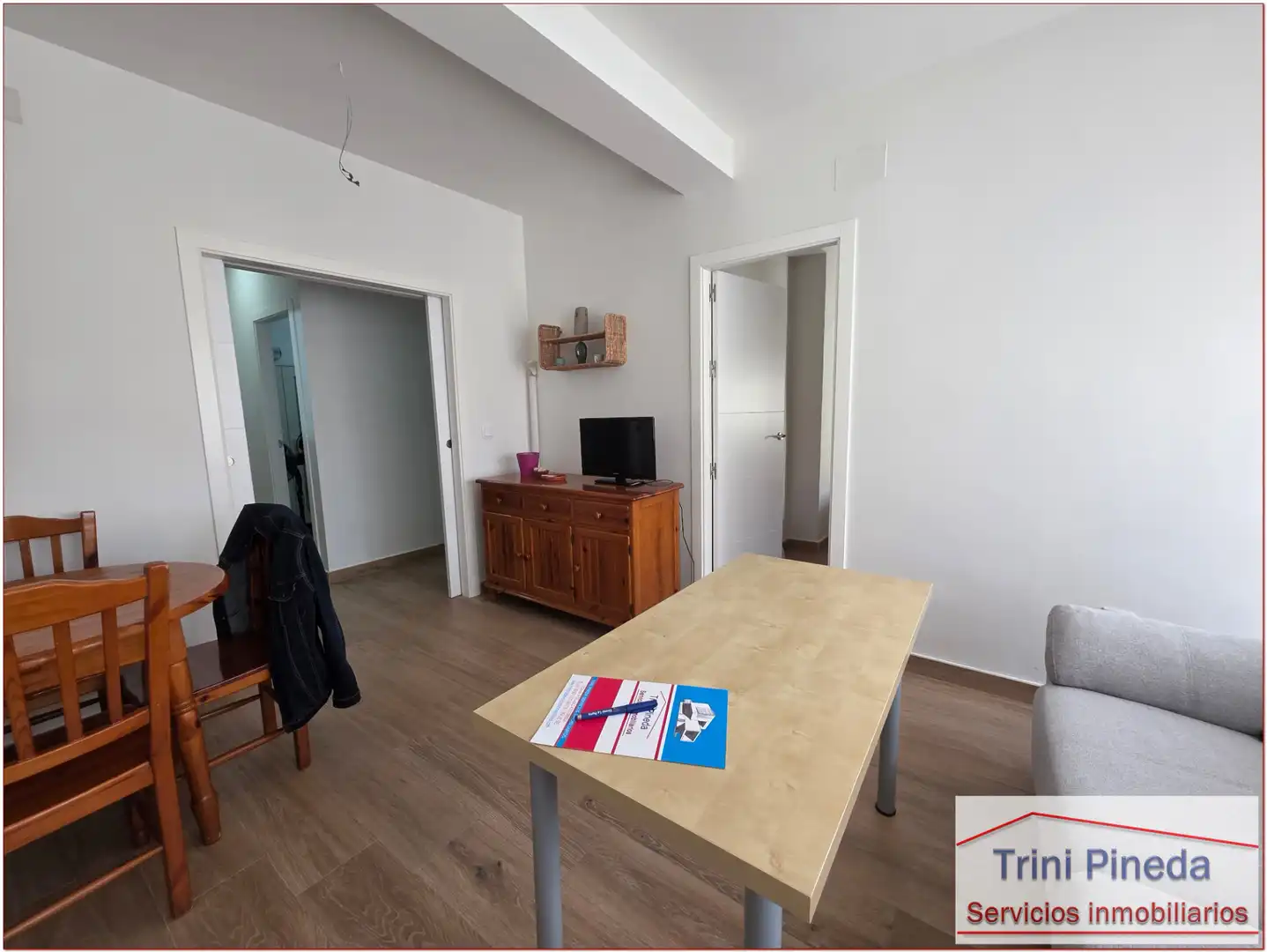 Living room of Flat for rent in  Sevilla Capital  with Furnished, Oven and Washing machine