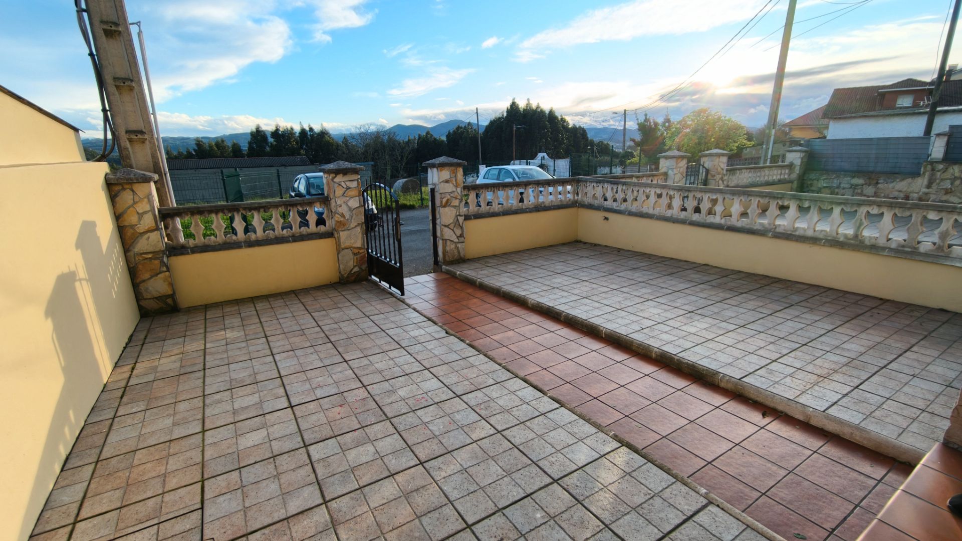 Terrace of House or chalet to rent in Avilés  with Heating, Private garden and Furnished