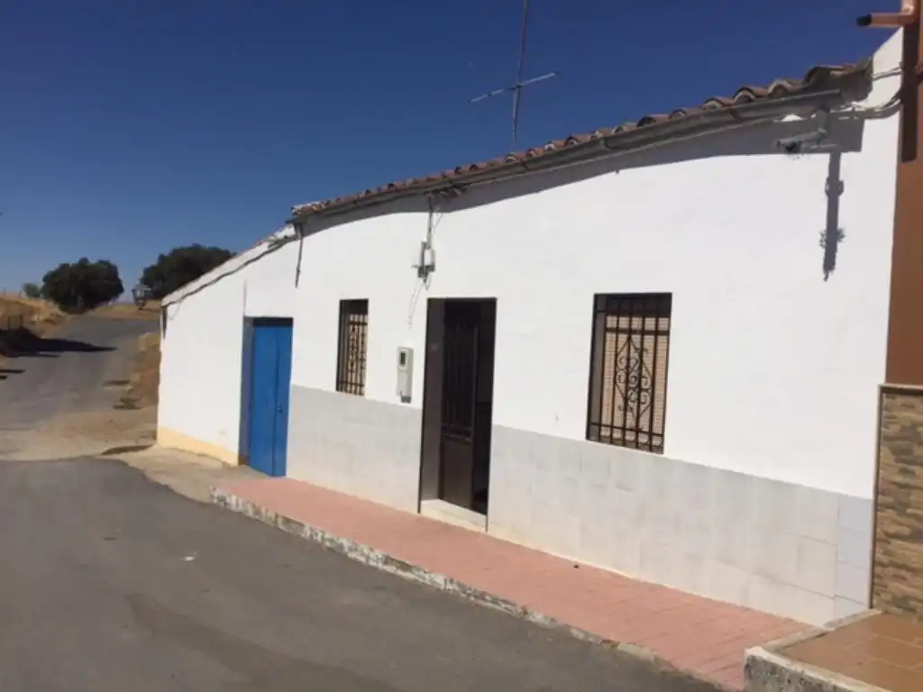 House for sale in CUARTELES