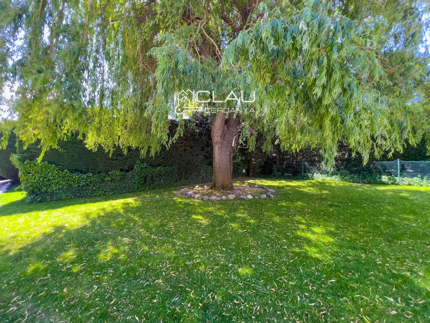Einfamilien-Reihenhaus zur Miete in Latour - de - Carol mit Heizung, Privatgarten und Terrasse