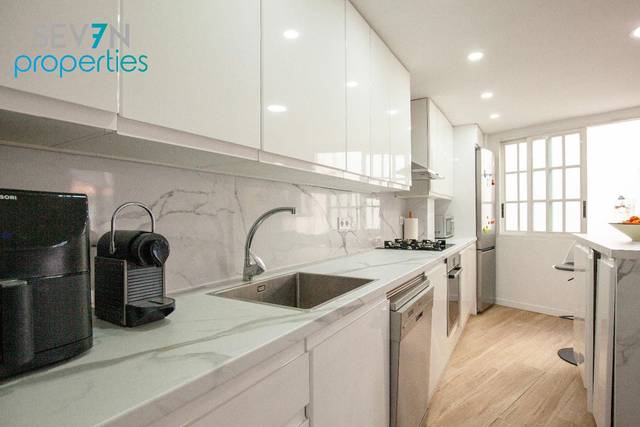 Ático en Venta en Eusebio Sempere en Ensanche - Diputación