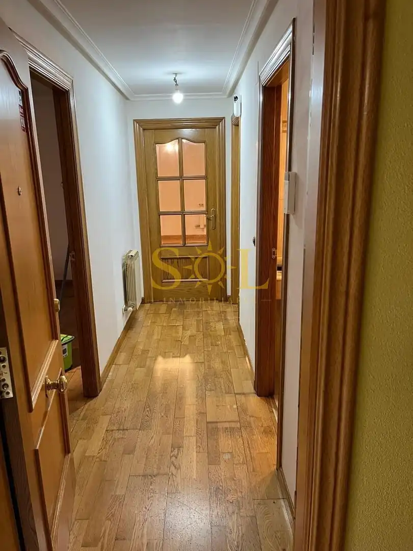 Piso en venta en León Capital  con Calefacción, Parquet y TV