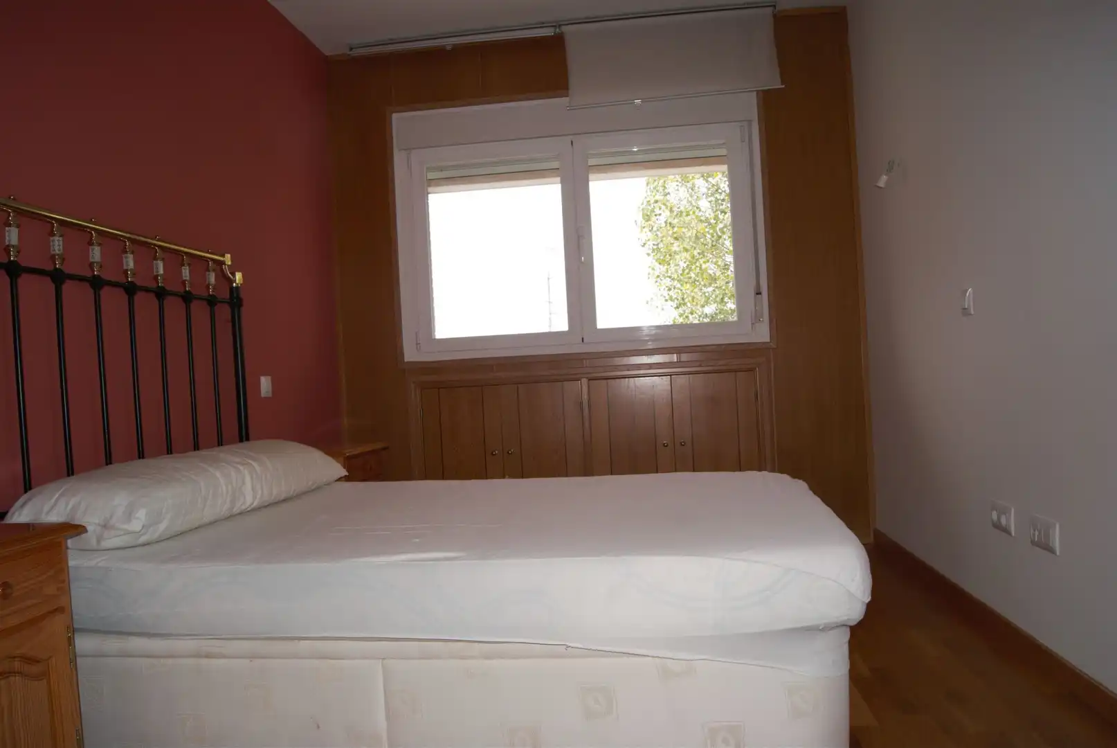 Habitación de Piso de alquiler en Ávila con Calefacción y Amueblado