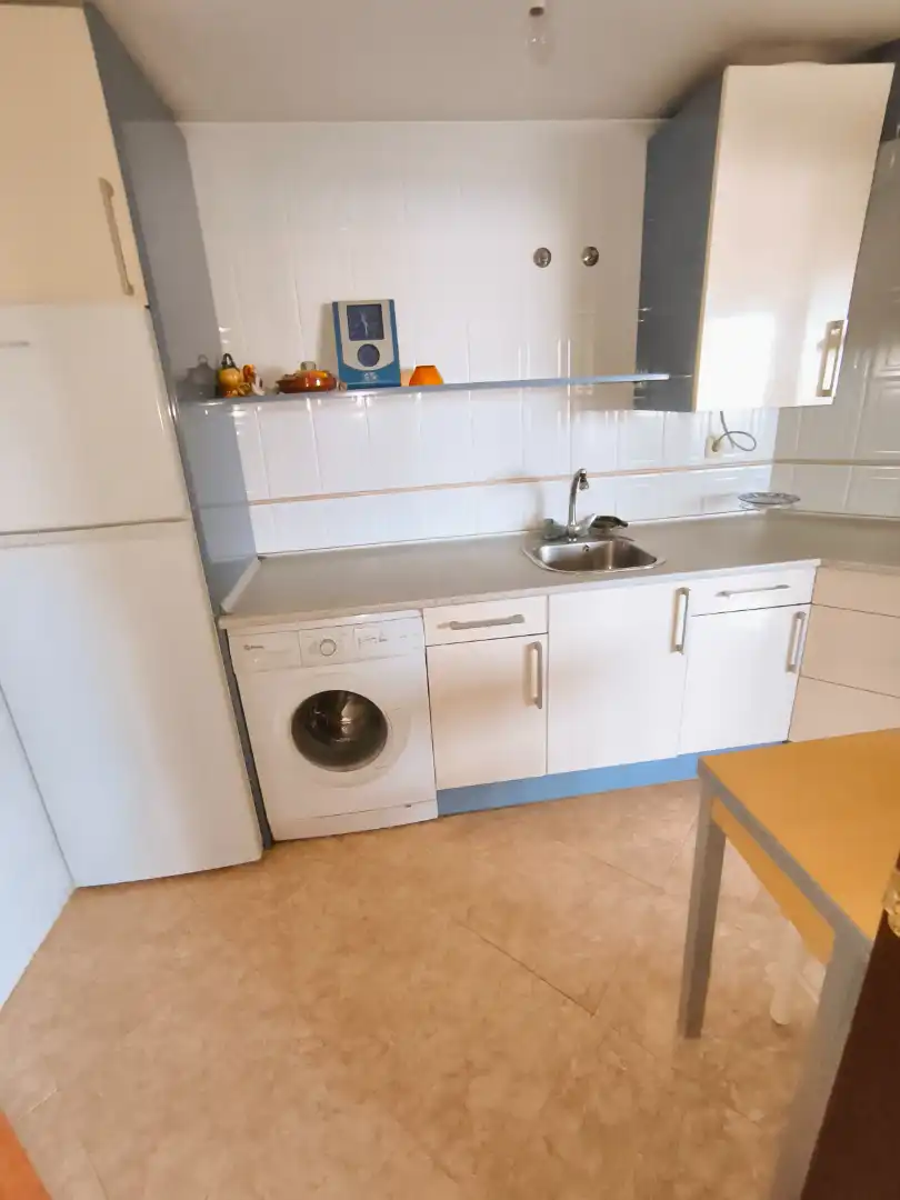 Kitchen of Ground floor for rent in Palencia  with Heating, Parquet flooring and Storage room