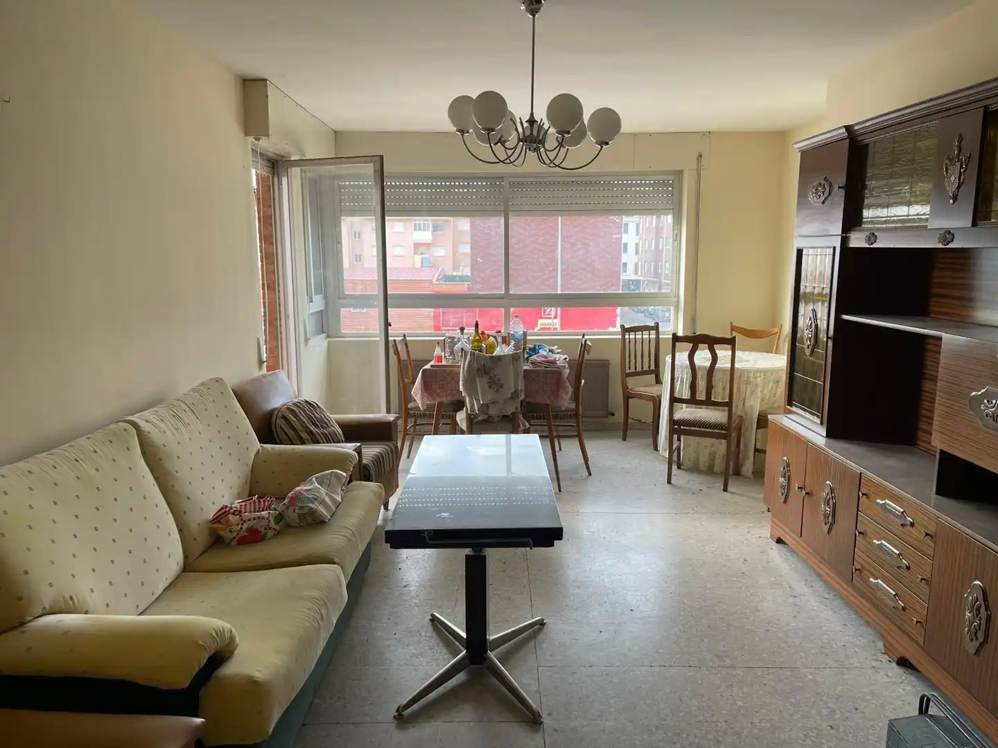 Living room of Flat for sale in Saldaña  with Heating, Terrace and Furnished