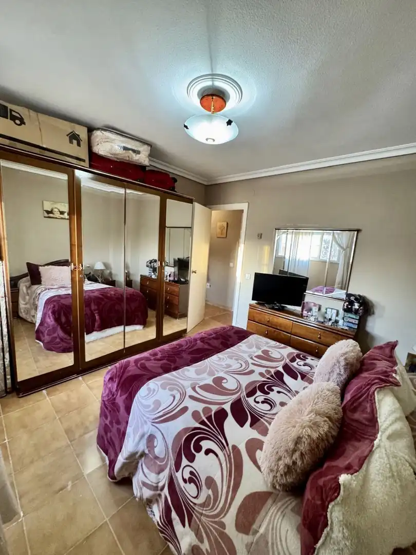 Bedroom of Flat for sale in Sevilla  with Air Conditioner and Terrace