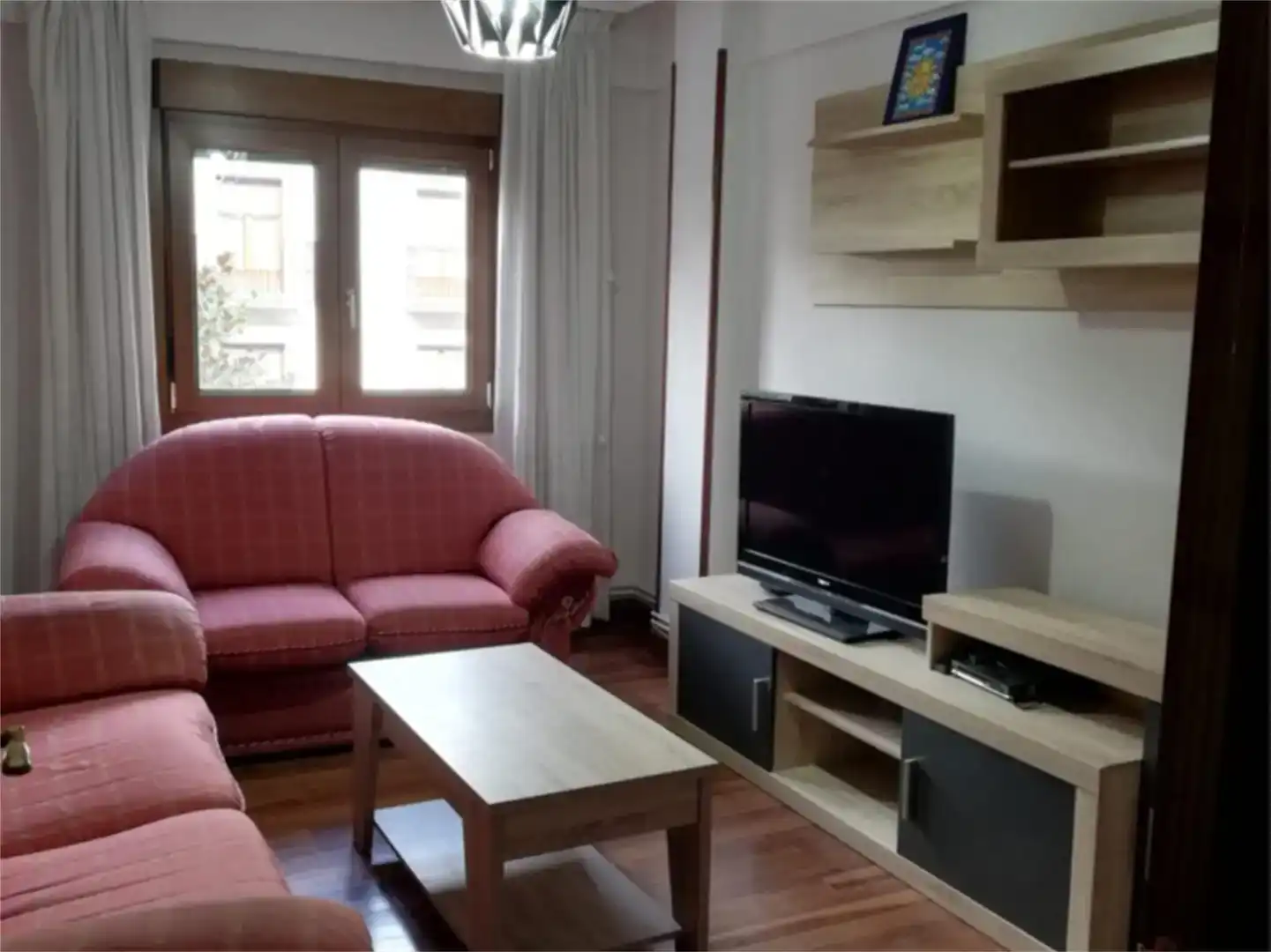 Sala d'estar de Pis en venda en Legazpi amb Balcó