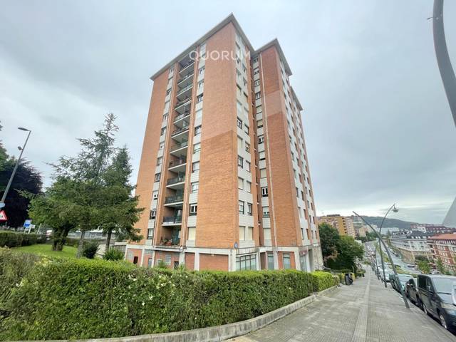 Piso en Venta en Txurdinaga