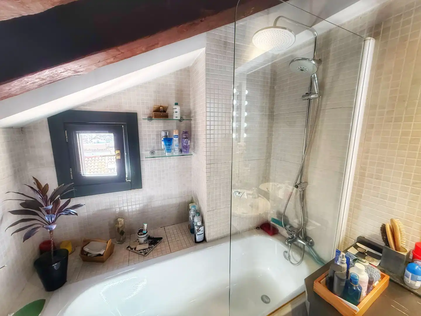 Bathroom of Duplexes for sale in Madrid  with Air Conditioner, Heating and Parquet flooring