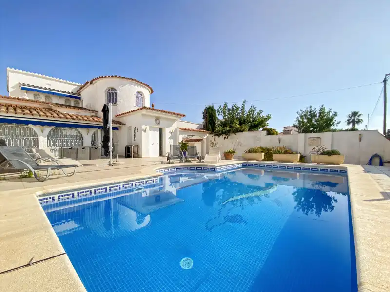 Piscina de Casa adosada en venda en Empuriabrava amb Aire condicionat, Calefacció i Terrassa