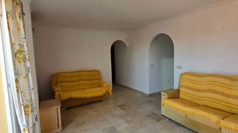 Foto 3 de Piso en venta en Calle Maestra Ángeles Aspiazu, 16, Centro ciudad, Fuengirola