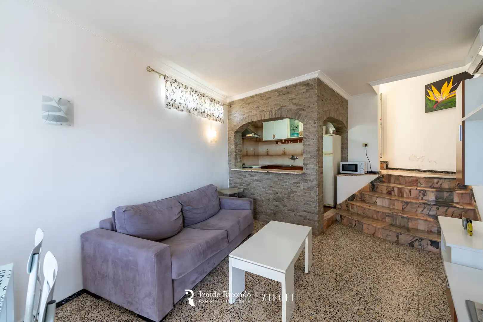 Living room of Houses for sale in Santa Brígida  with Air Conditioner, Private garden and Terrace