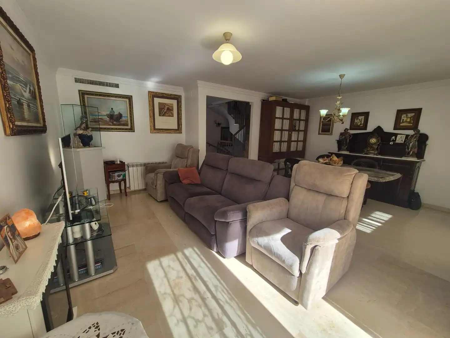 Sala d'estar de Casa adosada en venda en Daimús amb Aire condicionat, Terrassa i Moblat