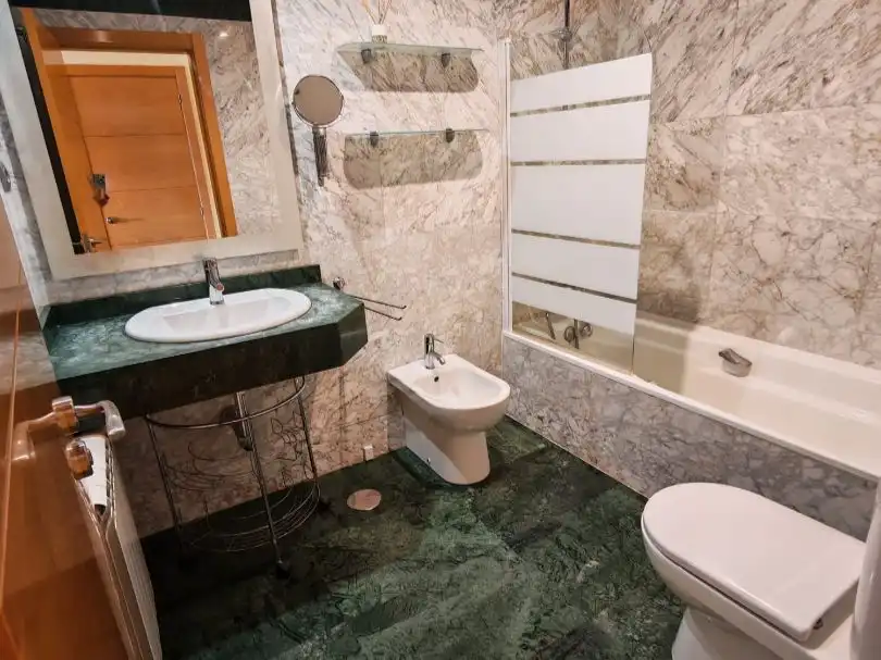 Bany de Pis de lloguer en Villa de Prado