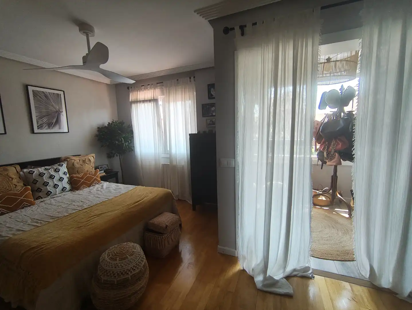 Schlafzimmer von Einfamilien-Reihenhaus zum Verkauf in Algete mit Klimaanlage, Heizung und Privatgarten