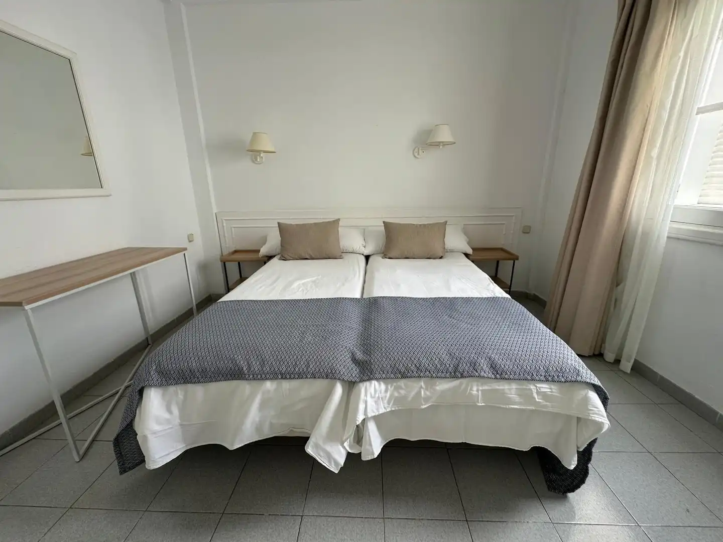 Schlafzimmer von Wohnungen zum Verkauf in Adeje mit Privatgarten, Terrasse und Gemeinschaftspool