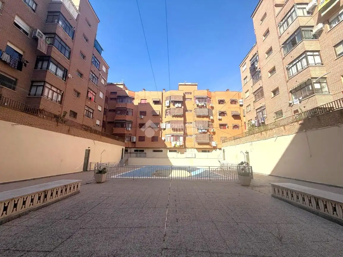 Swimming pool of Flat for sale in Talavera de la Reina  with Heating and Furnished