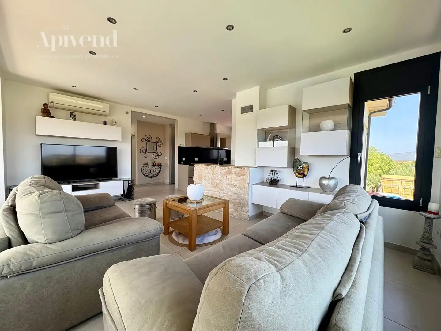 Sala de estar de Casa o chalet en venta en Peralada con Aire acondicionado, Calefacción y Trastero