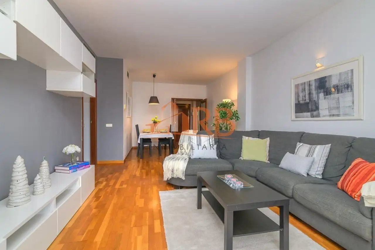 Sala de estar de Ático en venta en Castelldefels con Aire acondicionado, Calefacción y Terraza