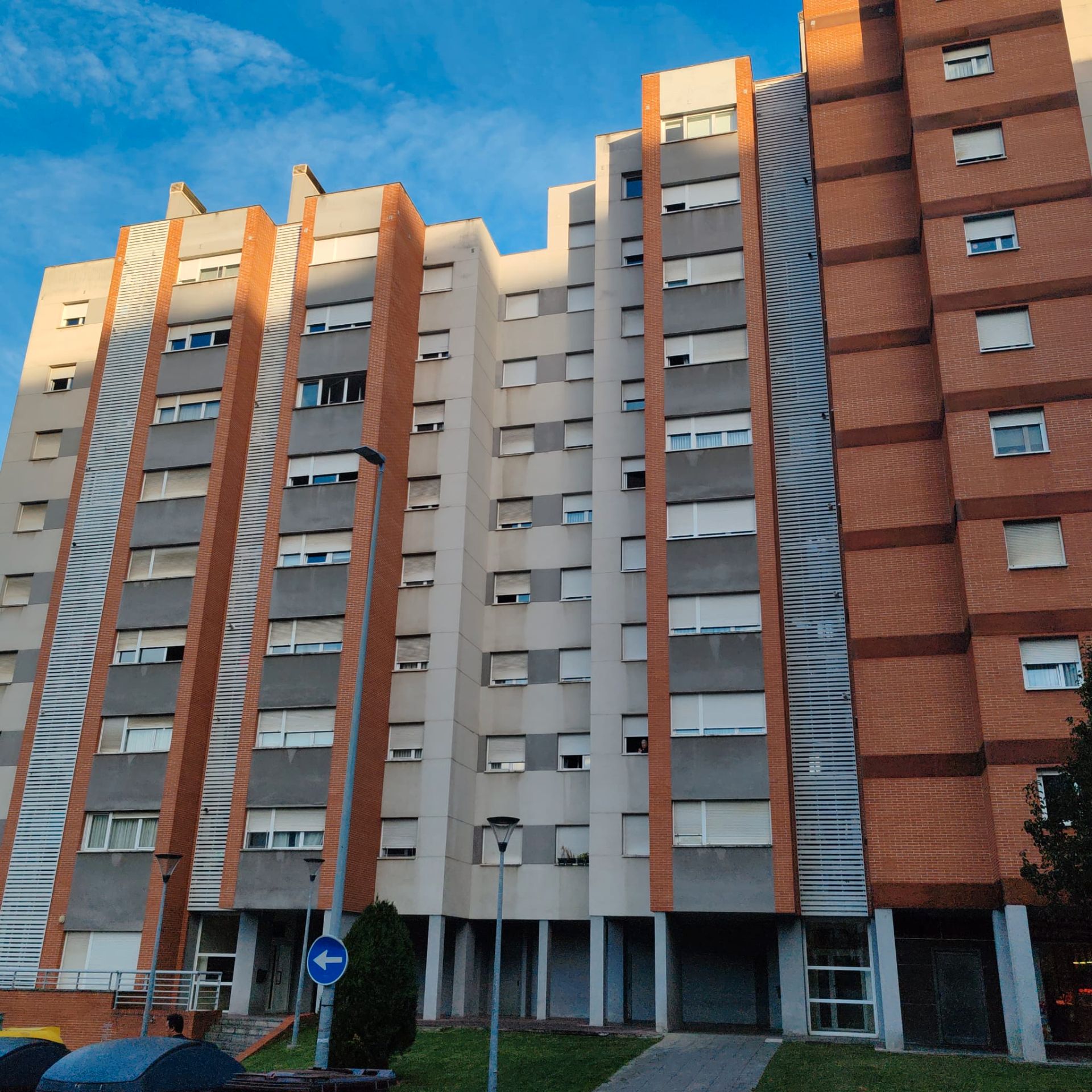 Vista exterior de Pis en venda en Barakaldo  amb Calefacció, Jardí privat i Traster