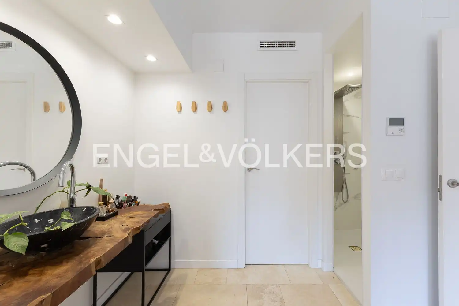 Flat for rent in Valencia  with Air Conditioner, Heating and Terrace