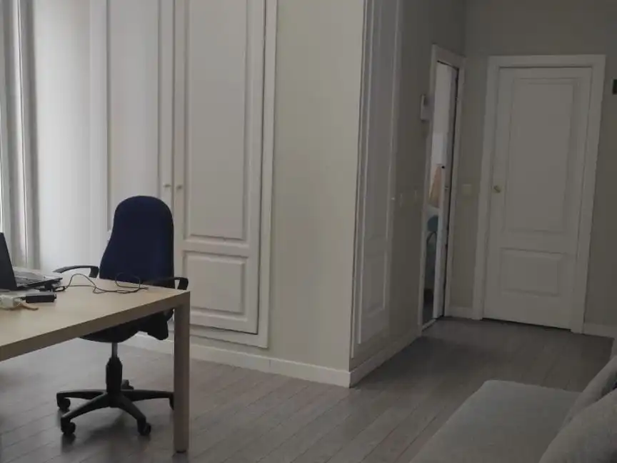 Habitación de Oficina de alquiler en Madrid con Aire acondicionado, Calefacción y Amueblado
