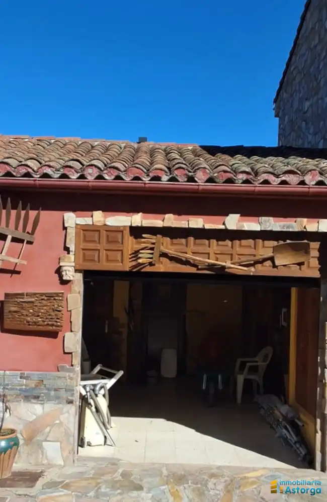 Exterior view of Houses for sale in Brazuelo  with Heating and Furnished
