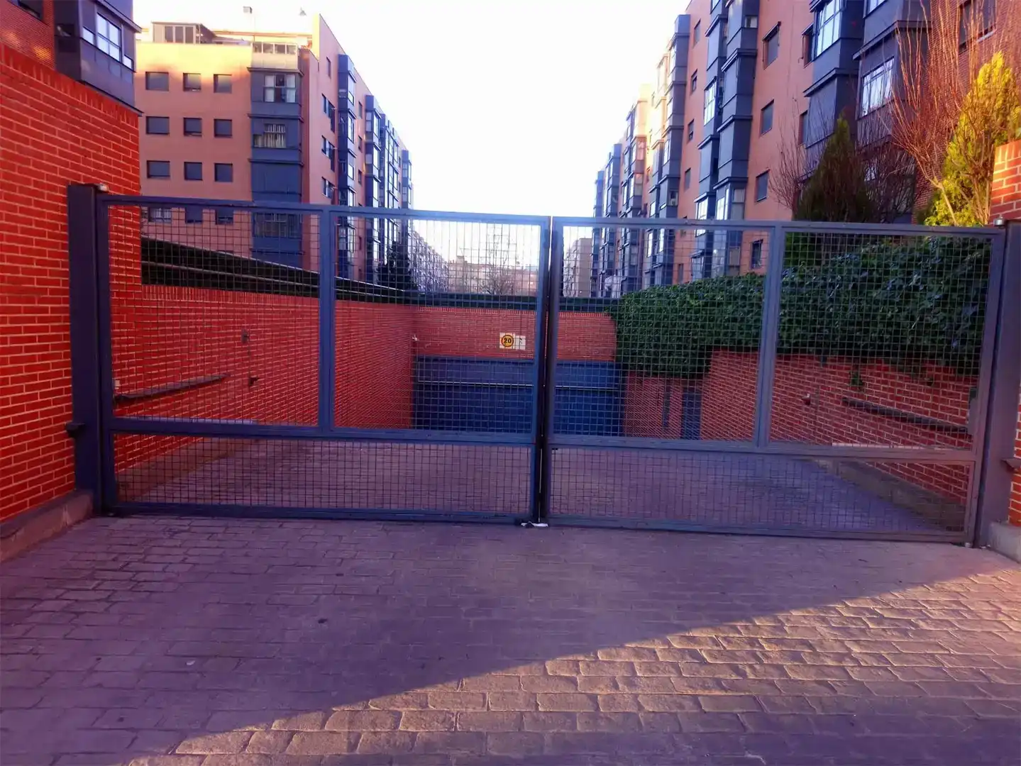 Garage zum Verkauf in Calle de Gutierre de Cetina, 100, Pueblo Nuevo