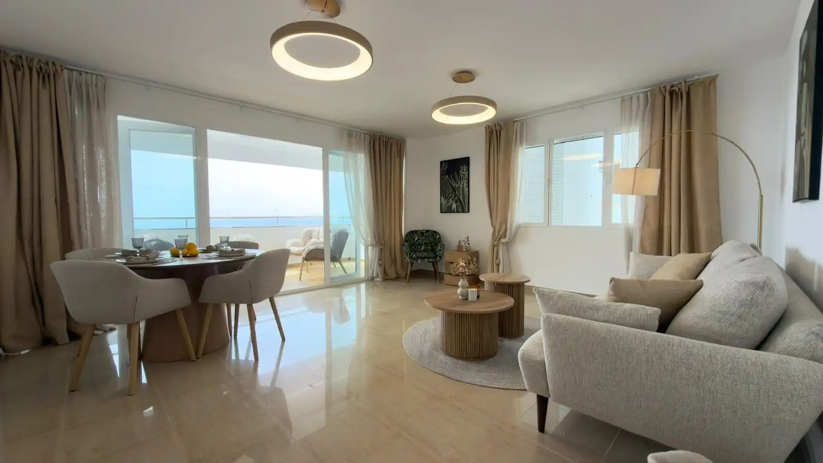 Wohnzimmer von Wohnung zum Verkauf in Benidorm mit Klimaanlage, Heizung und Terrasse