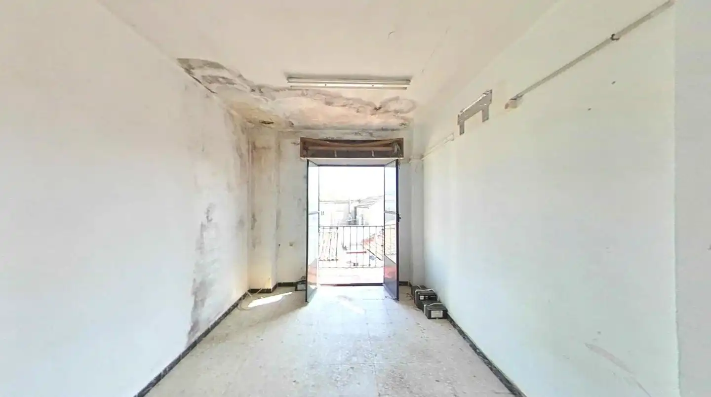 Flat for sale in Linares