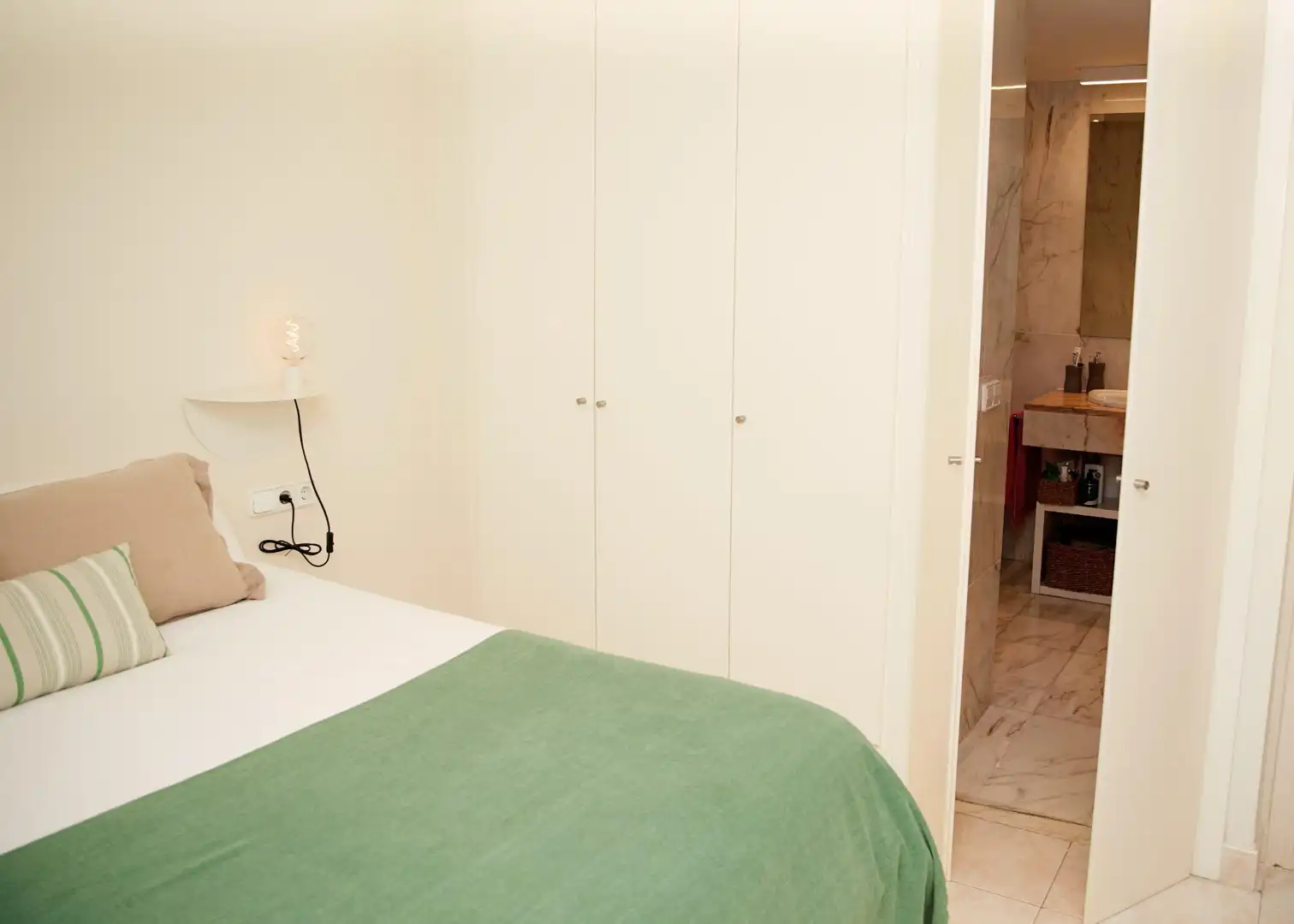 Habitación de Planta baja en venta en Sant Feliu de Guíxols con Calefacción, Jardín privado y Terraza