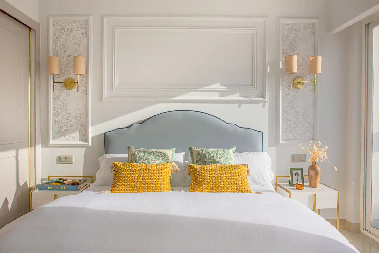 Schlafzimmer von Dachboden zur Miete in Marbella mit Klimaanlage, Möbliert und Fernseher