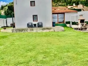 Jardín de Casa o chalet en venta en Arteixo con Calefacción, Parquet y Trastero