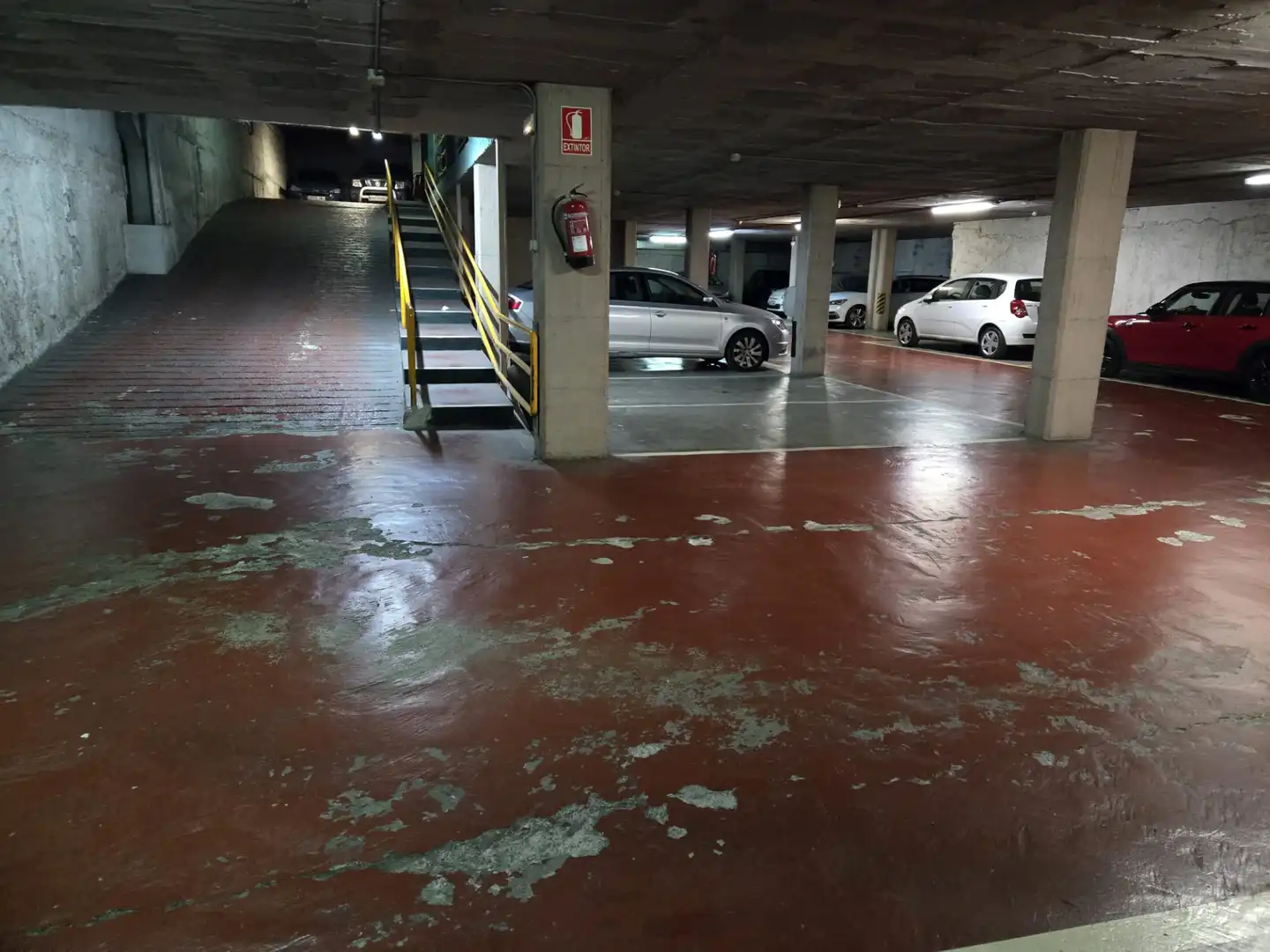Aparcament de Garatge en venda en L'Hospitalet de Llobregat