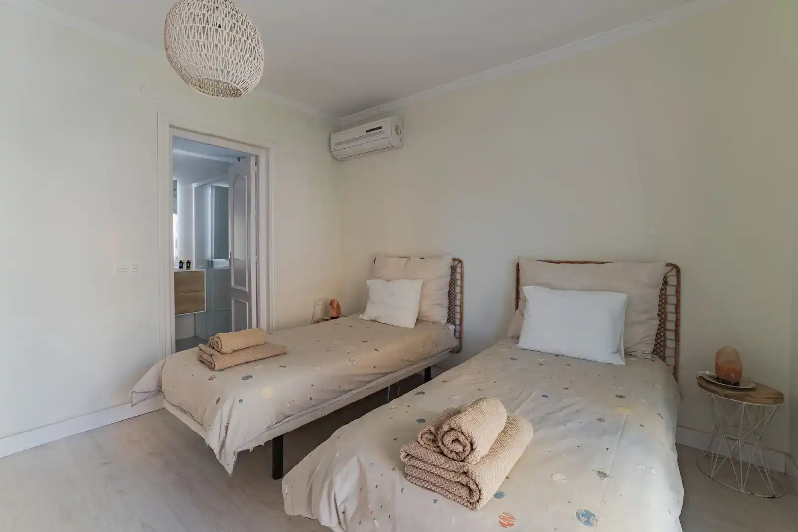 Habitación de Casa o chalet en venta en Torremolinos con Aire acondicionado, Jardín privado y Parquet