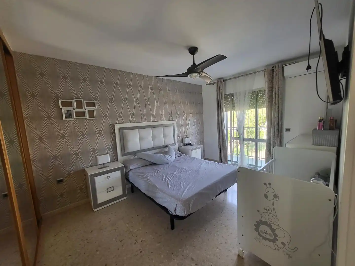 Dormitori de Casa adosada en venda en Alhaurín de la Torre amb Aire condicionat, Jardí privat i Terrassa