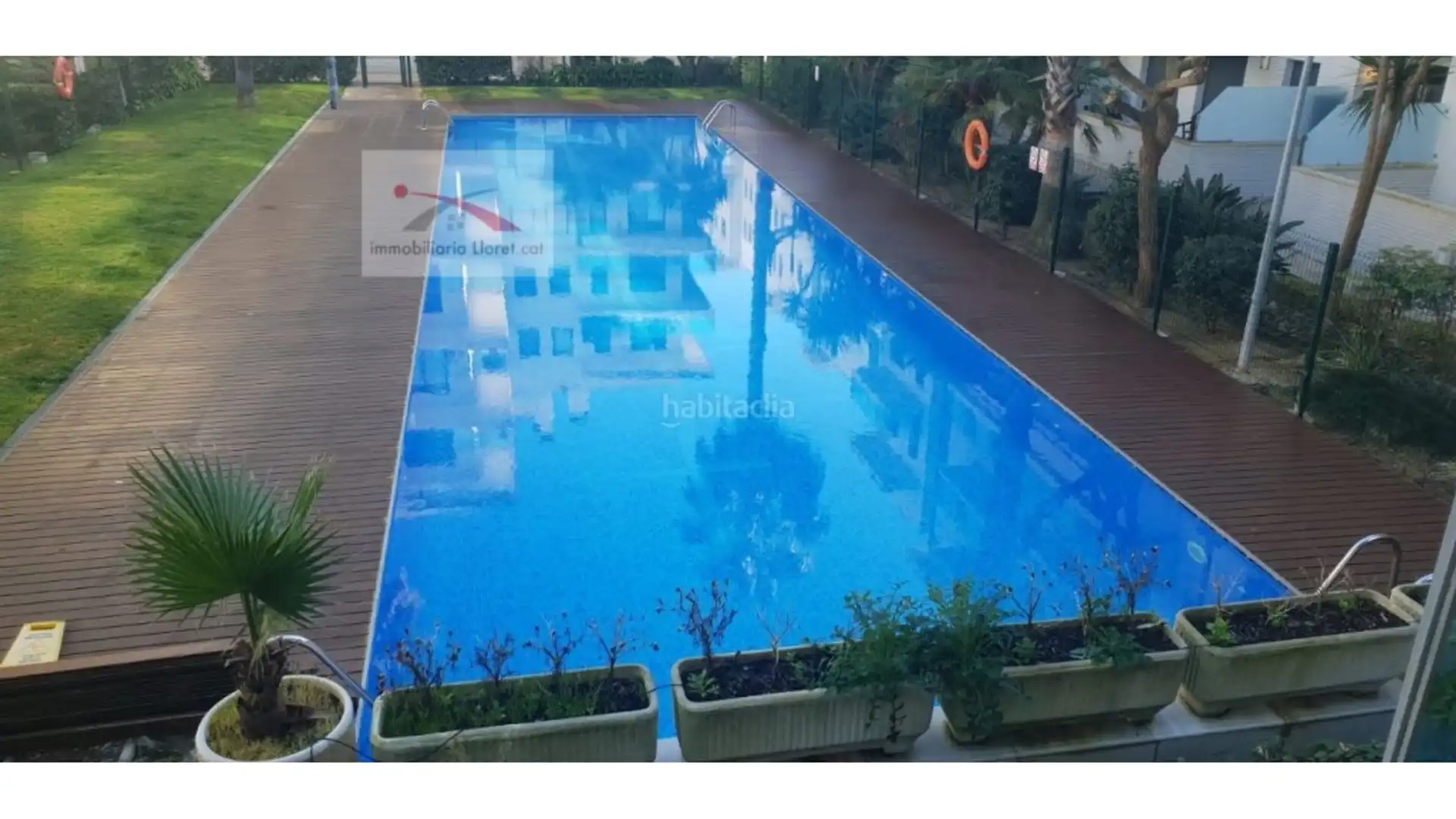 Schwimmbecken von Wohnung zur Miete in Lloret de Mar mit Klimaanlage, Heizung und Privatgarten