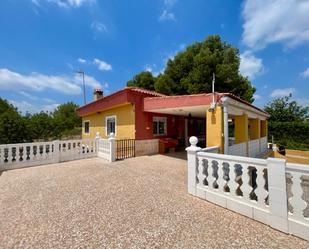 Vista exterior de Casa o xalet en venda en Pedralba amb Calefacció, Jardí privat i Terrassa