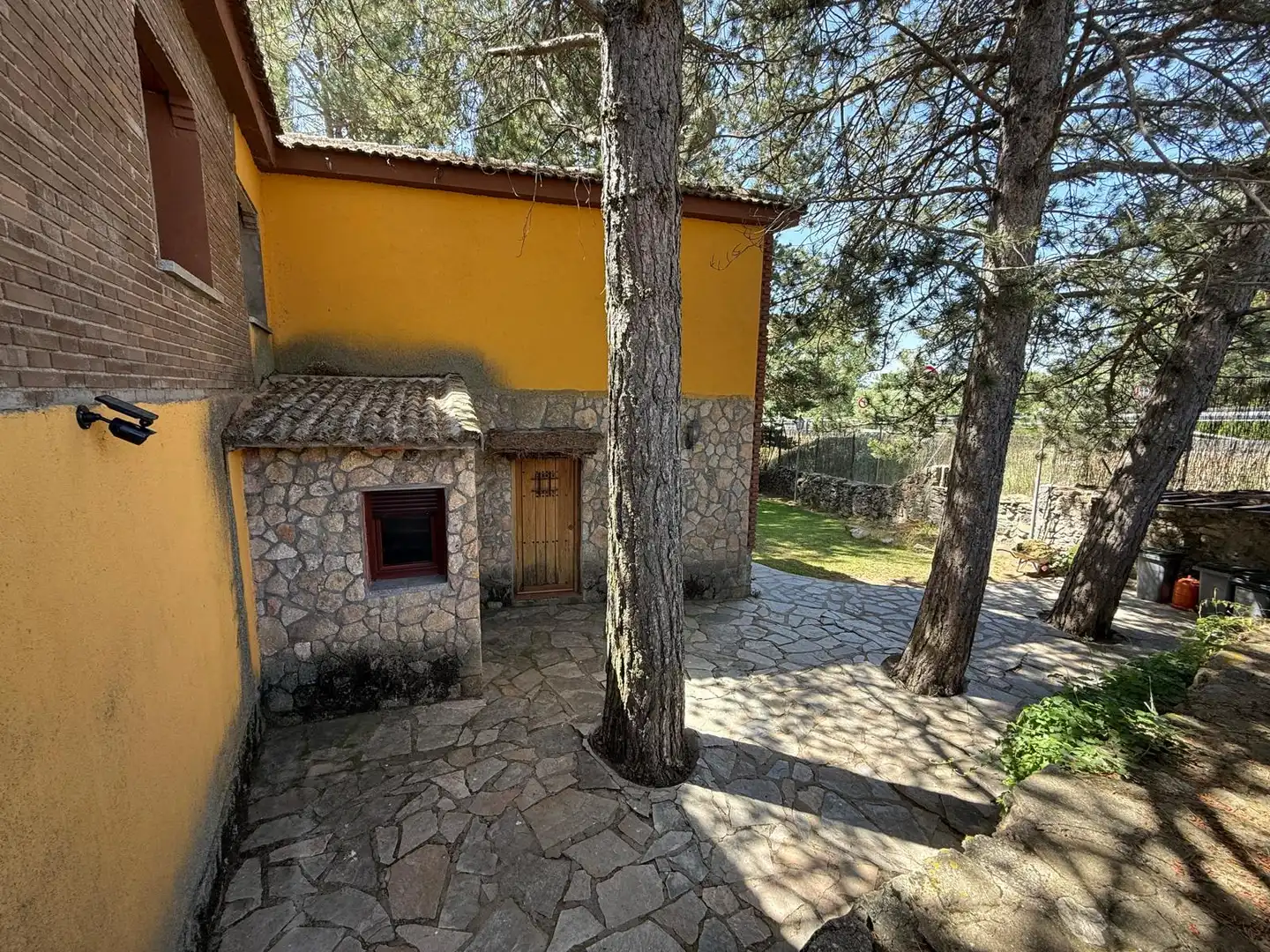 Vista exterior de Casa o xalet en venda en Cepeda la Mora amb Calefacció, Jardí privat i Traster