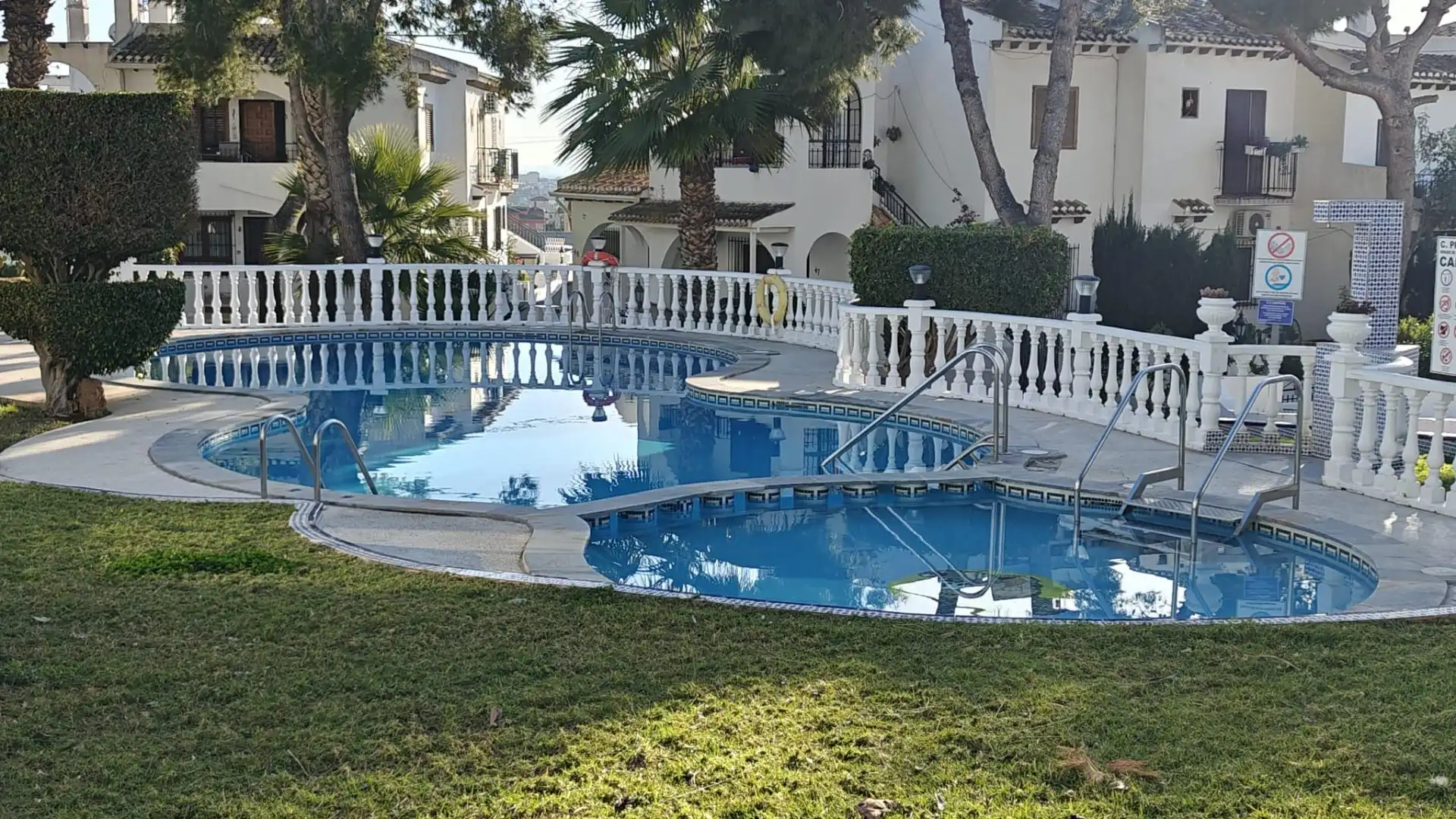 Piscina de Casa o chalet en venta en Nueva Torrevieja - Aguas Nuevas