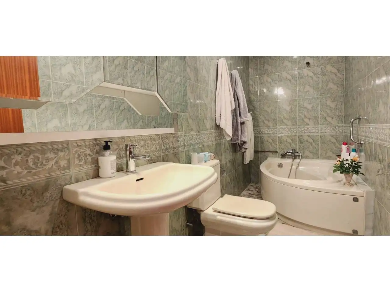 Baño de Casa o chalet en venta en Rubí con Calefacción, Jardín privado y Parquet