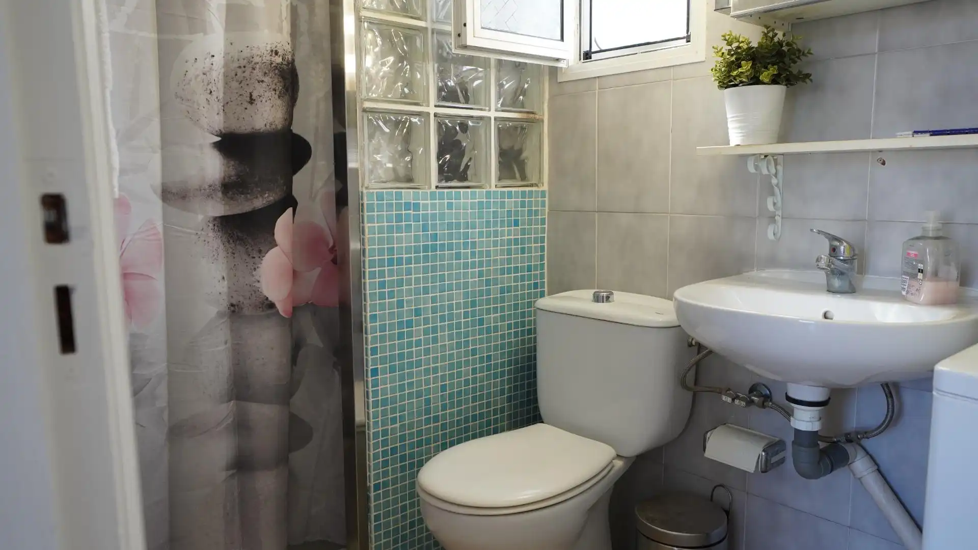 Baño de Casa adosada en venta en San Bartolomé de Tirajana con Jardín privado, Amueblado y Balcón