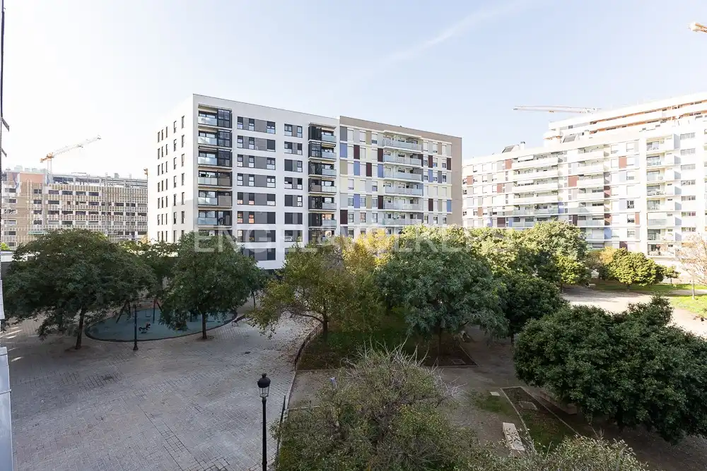 Exterior view of Flat for rent in Valencia  with Air Conditioner, Heating and Parquet flooring