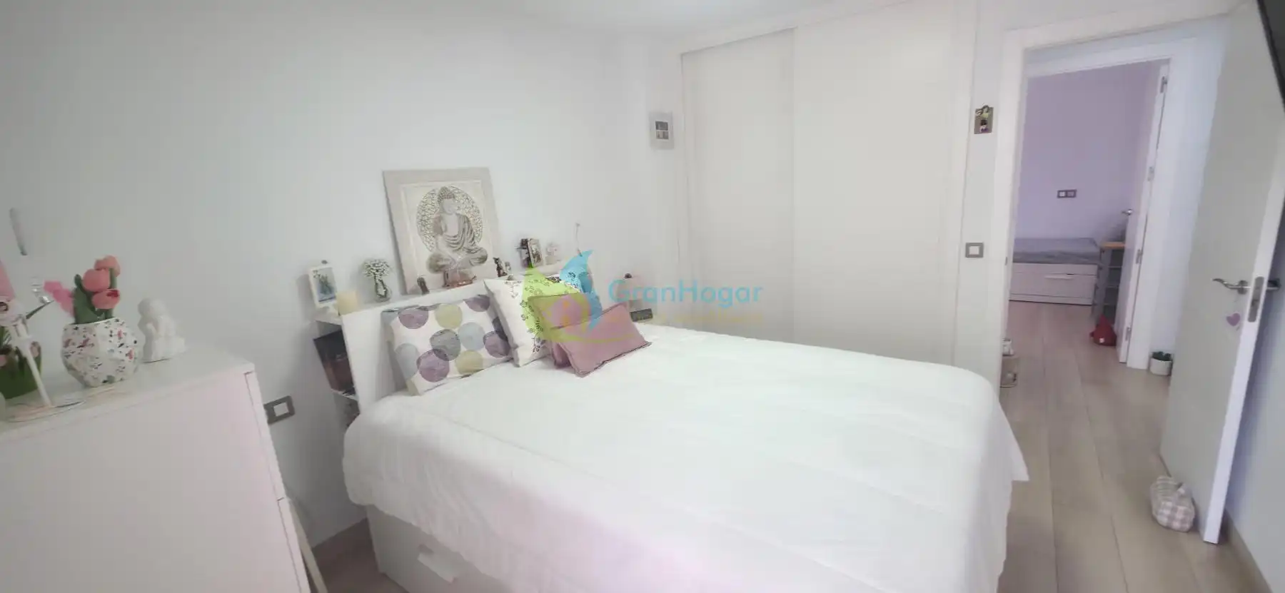 Bedroom of Flat for sale in Sevilla  with Furnished and Balcony